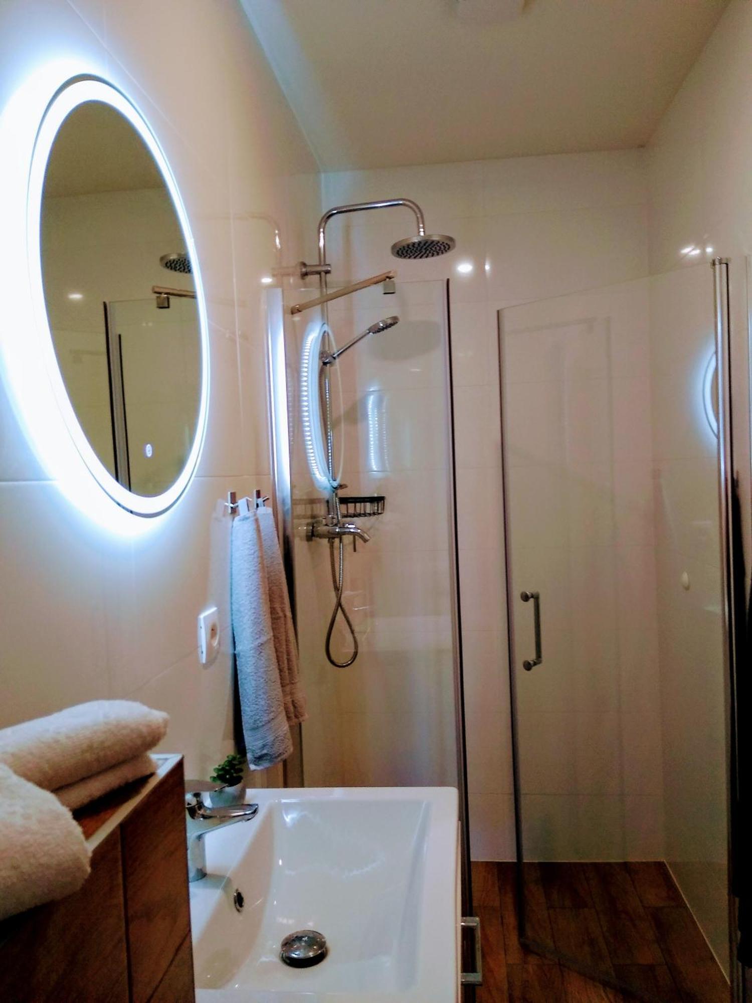 Apartman Shelly Vlachy Dış mekan fotoğraf